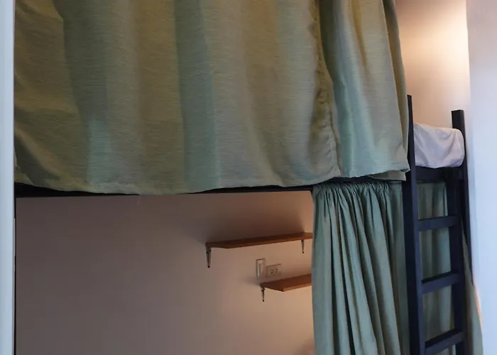Hostel X-crib *