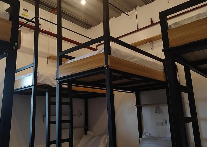 Hostel X-crib *