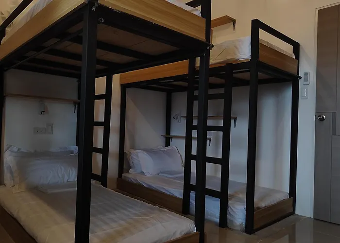 X-crib Hostel